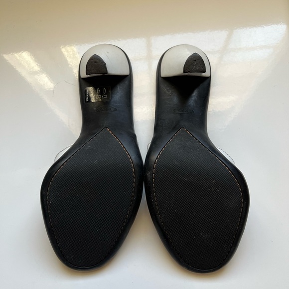 Tod's White Mules with Gold Details - Picture 6 of 9